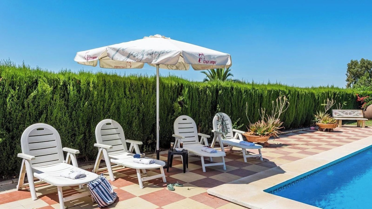 Photo of Outdoor in Lora Del Rio