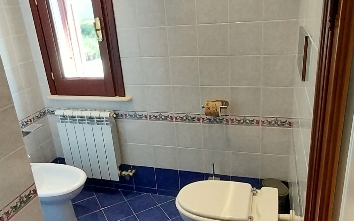 Photo of Bathroom in Tiche
