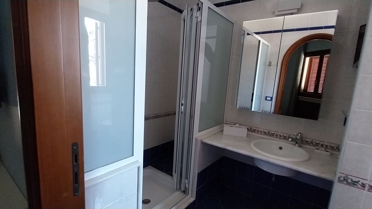Photo of Bathroom in Tiche