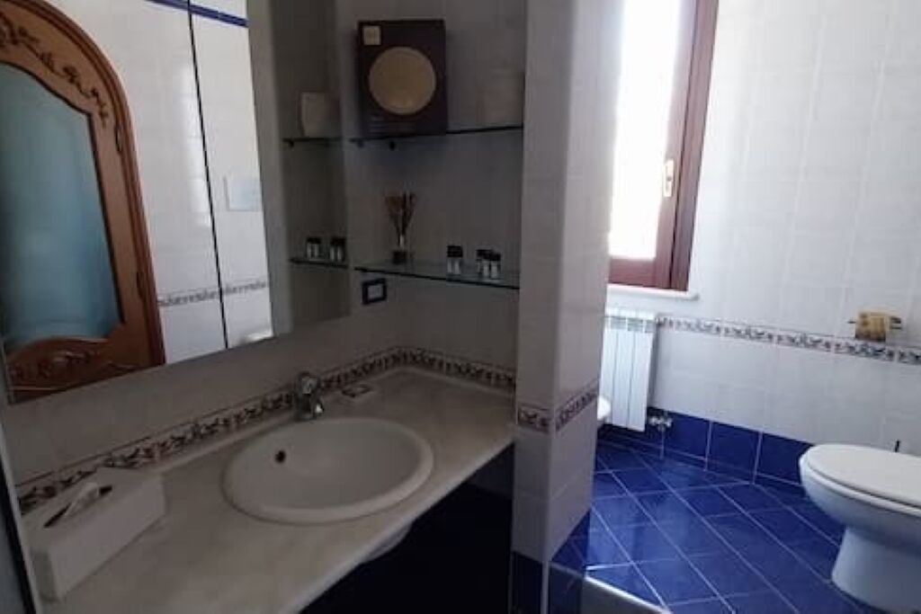 Photo of Bathroom in Tiche