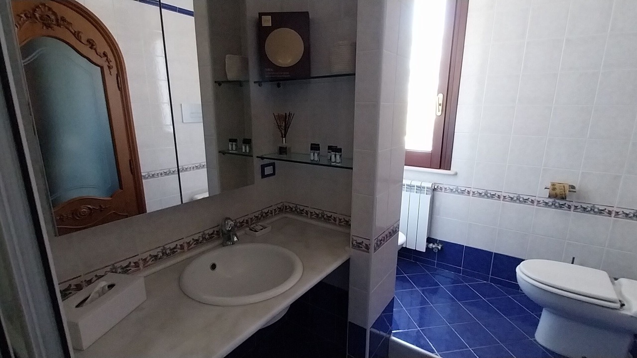 Photo of Bathroom in Tiche