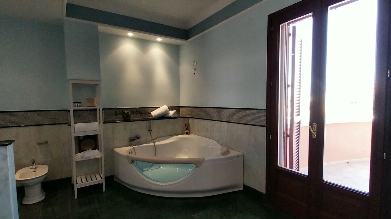 Photo of Bathroom in Tiche
