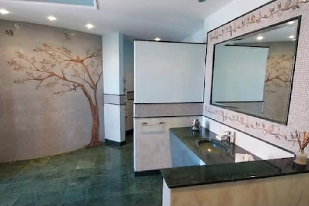 Photo of Bathroom in Tiche