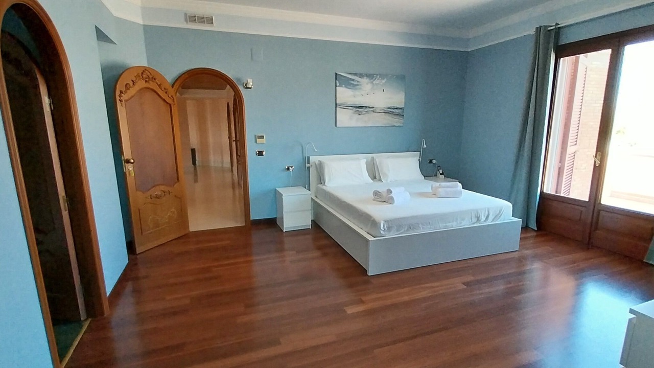 Photo of Bedroom in Tiche