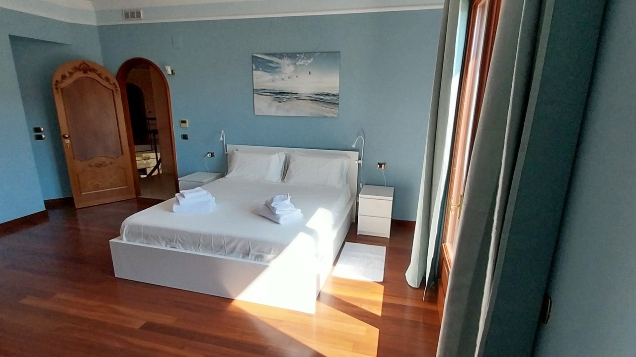 Photo of Bedroom in Tiche