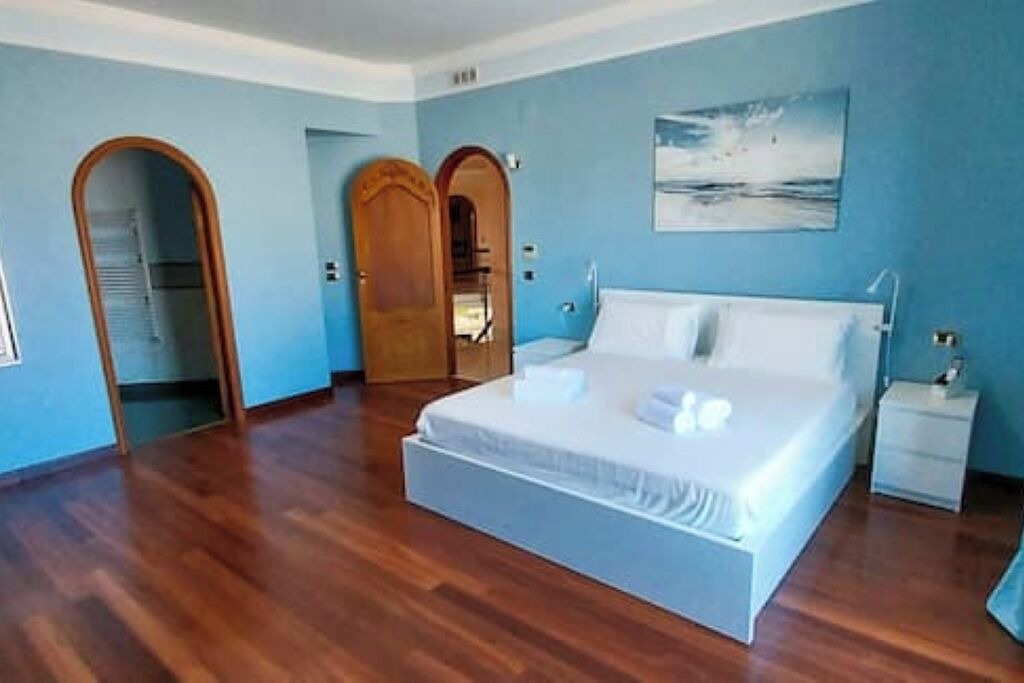 Photo of Bedroom in Tiche
