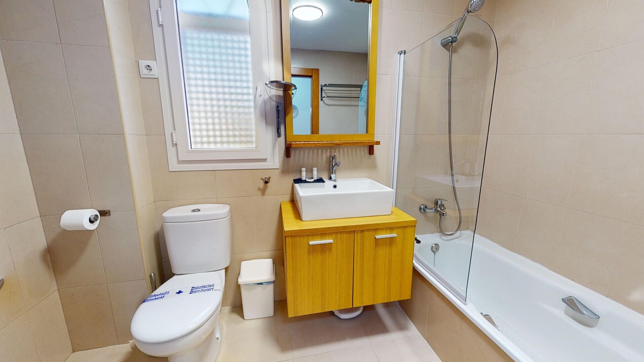 Photo of Bathroom in Jeronimo y Avileses y Balsicas de Arriba