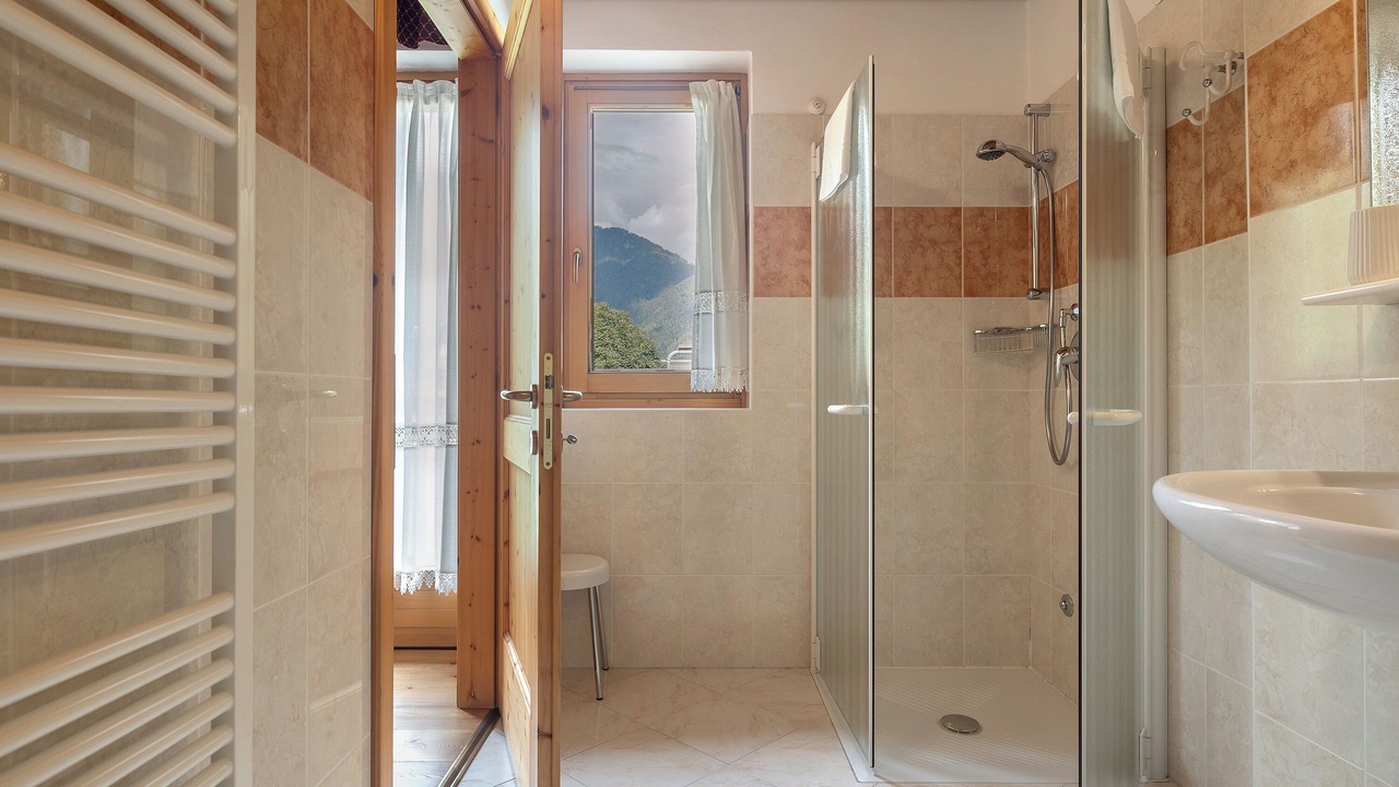 Photo of Bathroom in Caderzone Terme