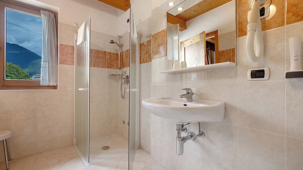 Photo of Bathroom in Caderzone Terme