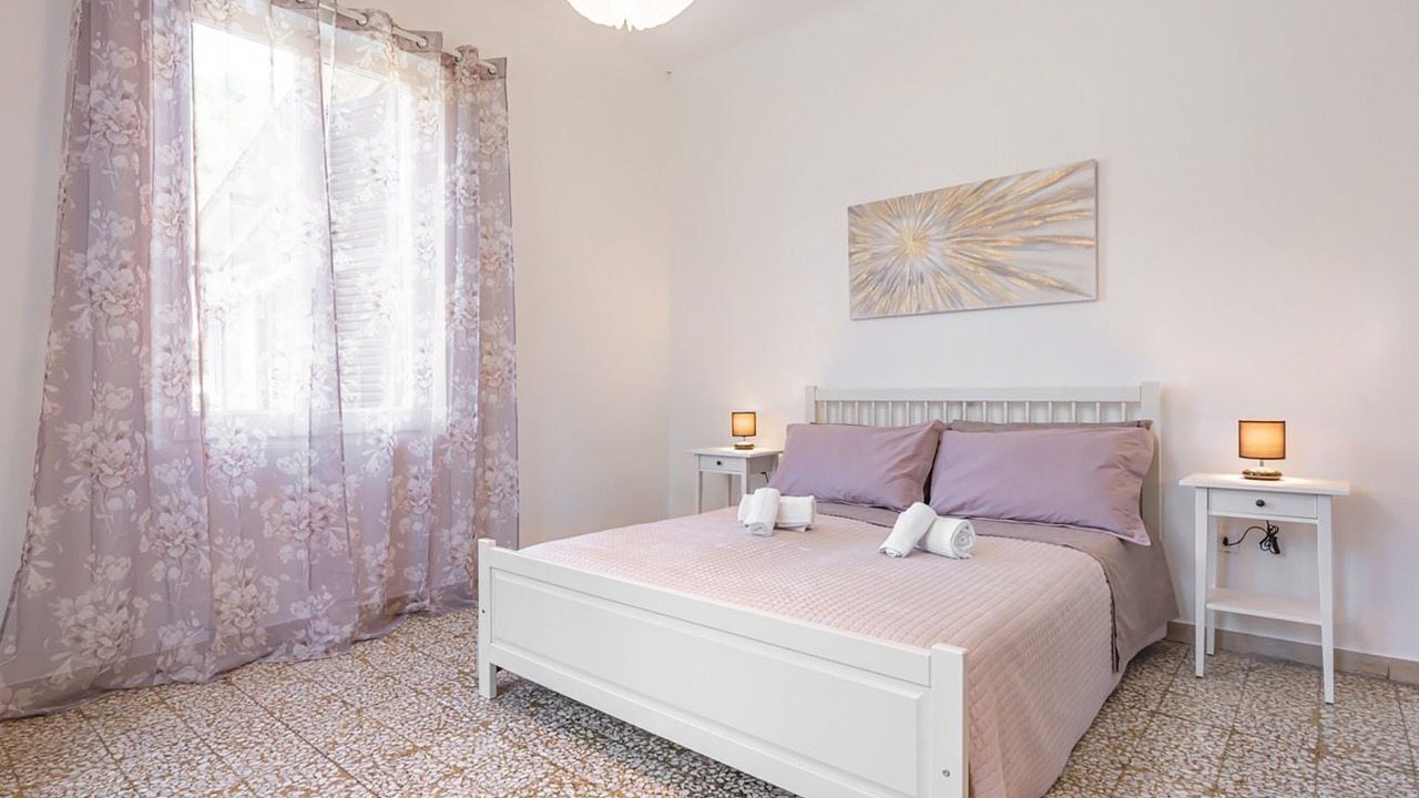Photo of Bedroom in Arcola