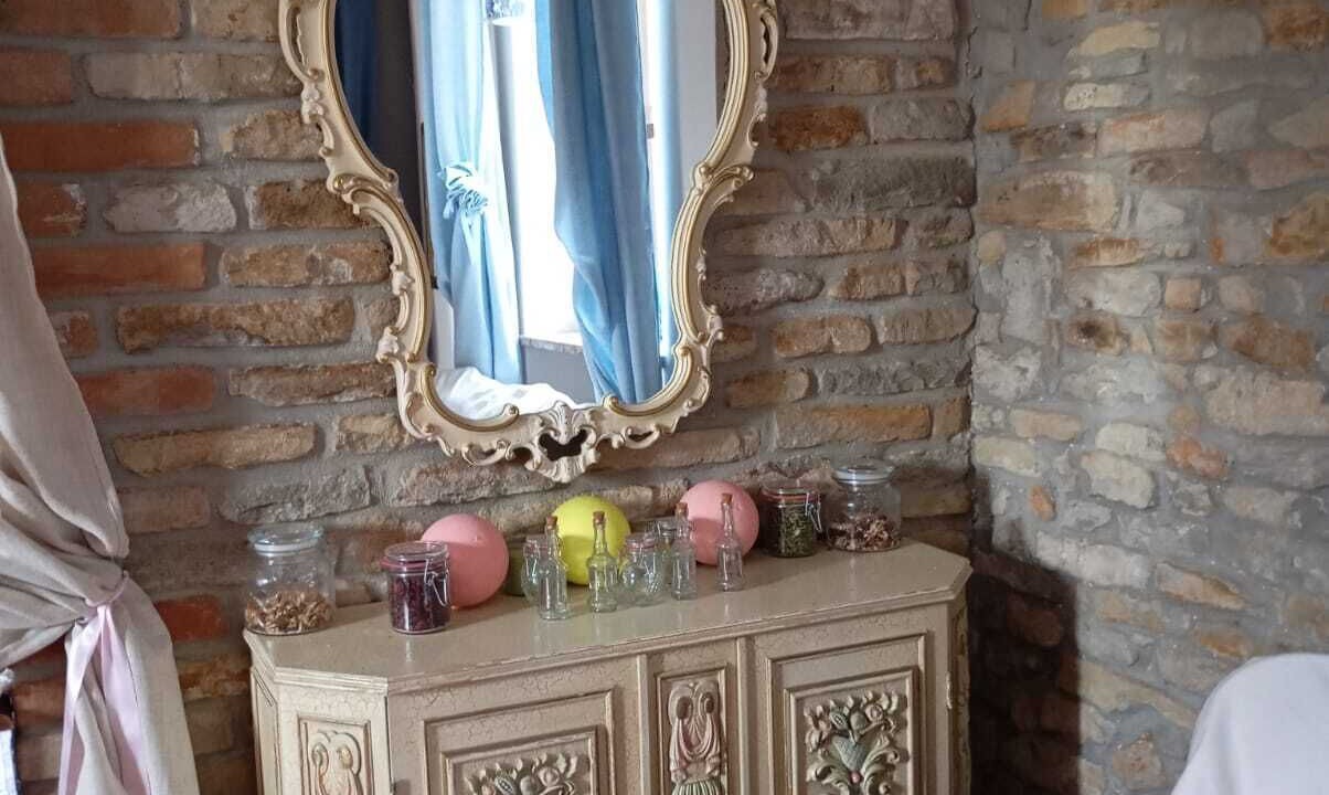 Photo of Bedroom in Mango