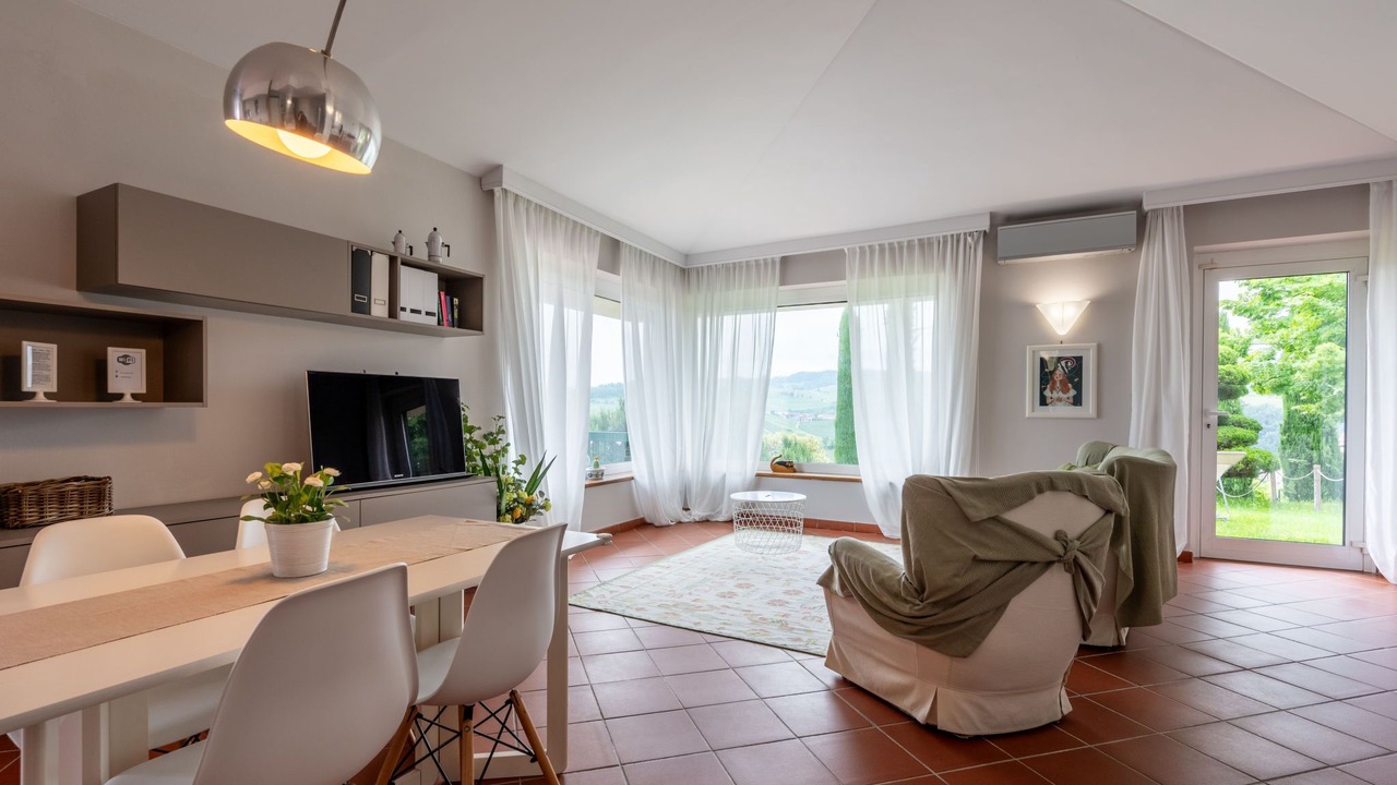 Photo of Bedroom in Barolo
