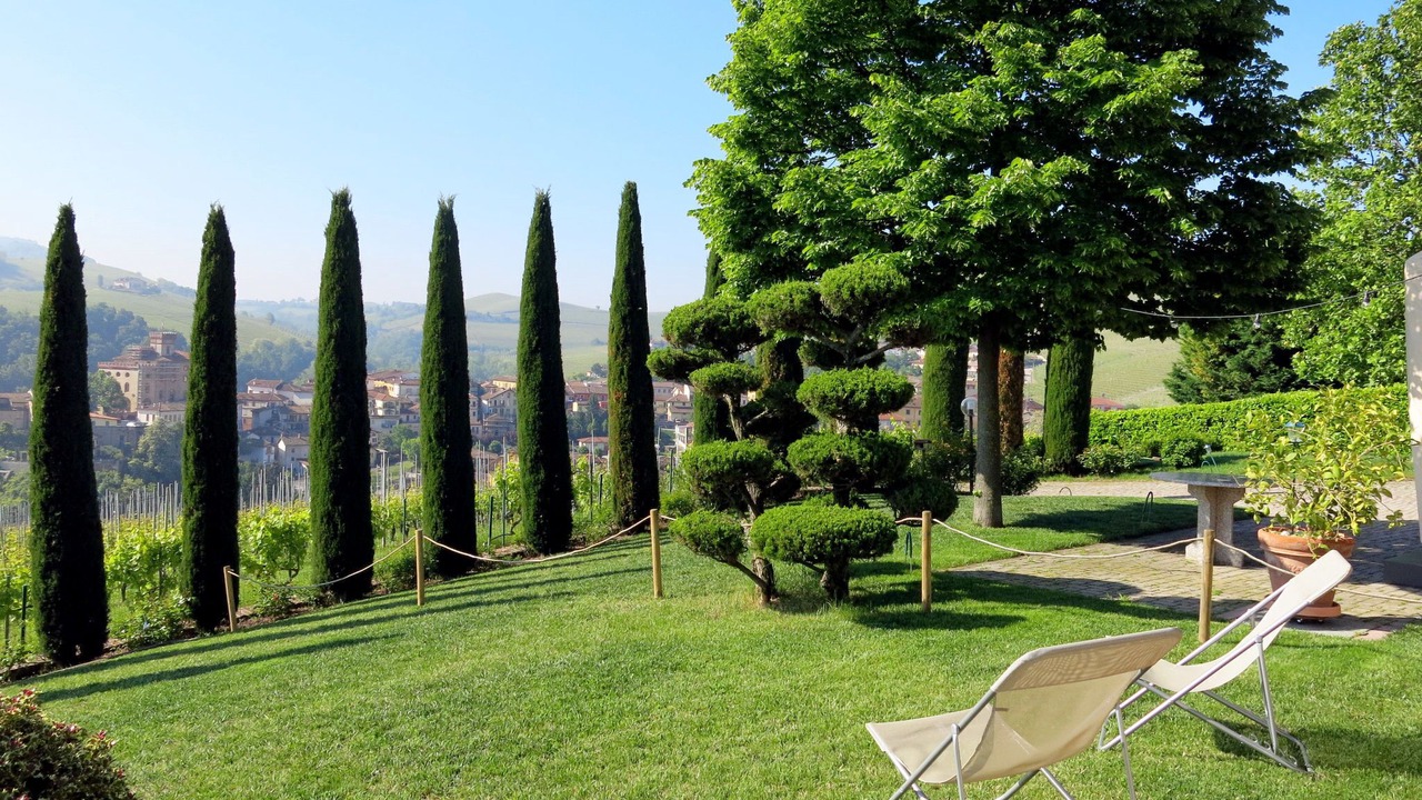 Photo of Others in Barolo