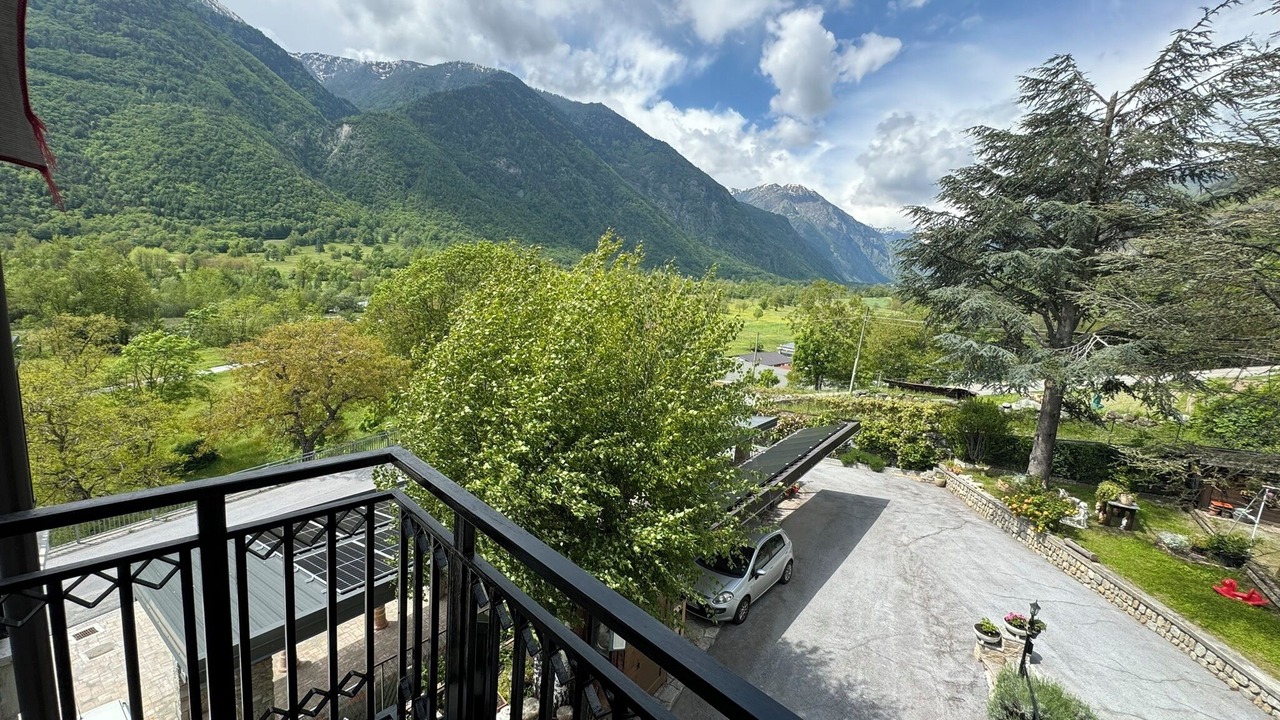 Photo of Outdoor in Aisone