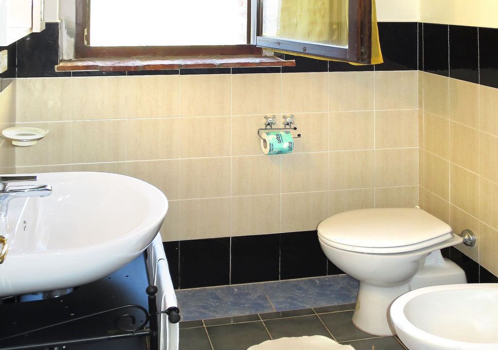 Photo of Bathroom in Santo