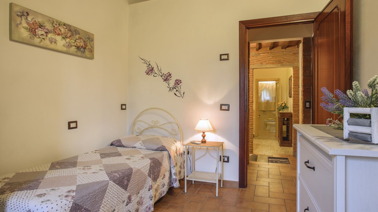 Photo of Bedroom in Toiano