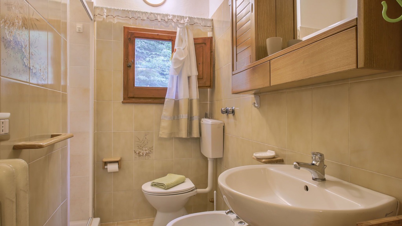 Photo of Bathroom in Toiano