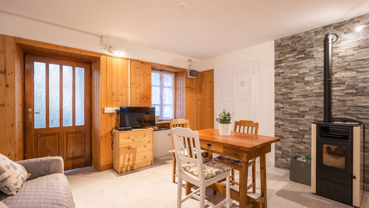 Photo of Livingroom in Sovazza