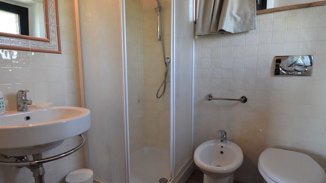 Photo of Bathroom in Castana