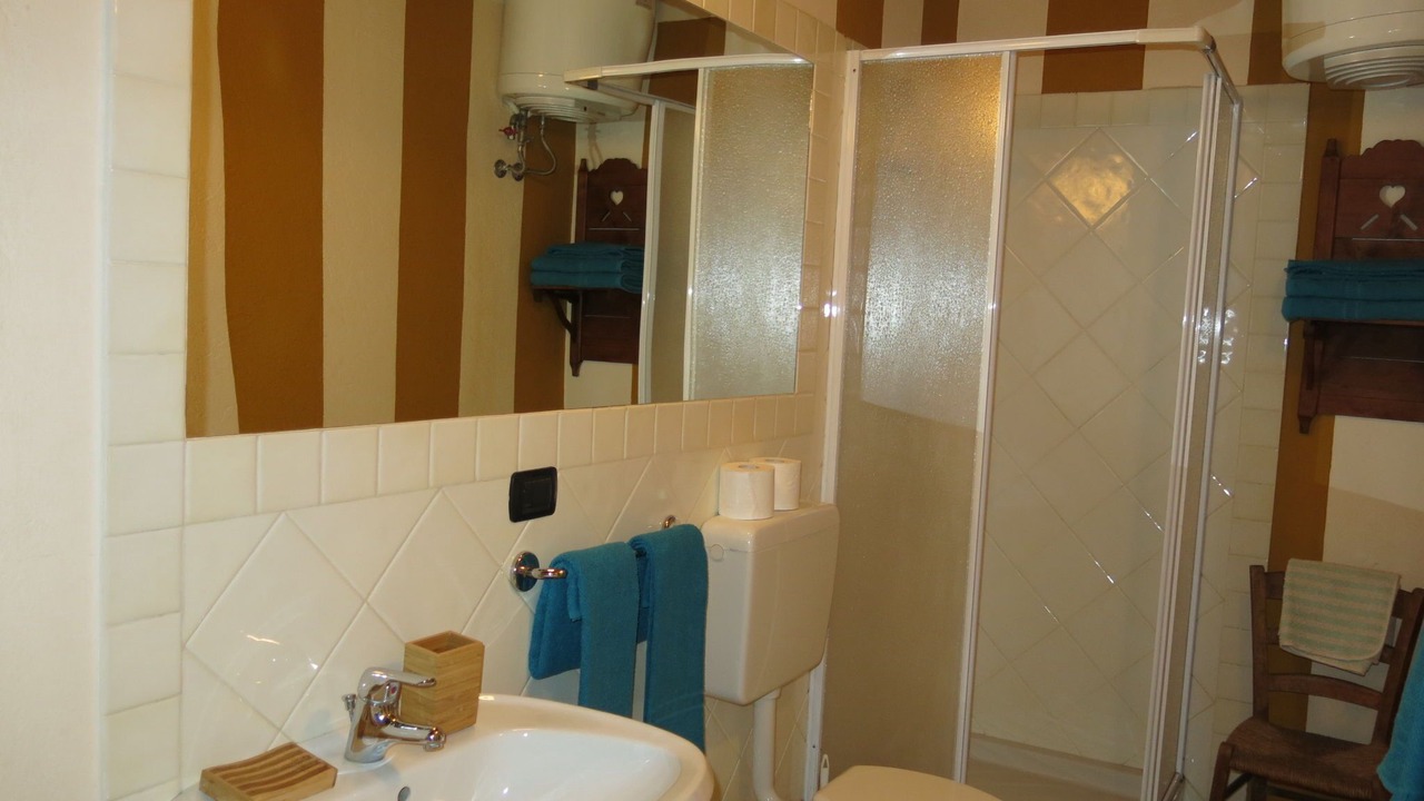 Photo of Bathroom in Cortemilia