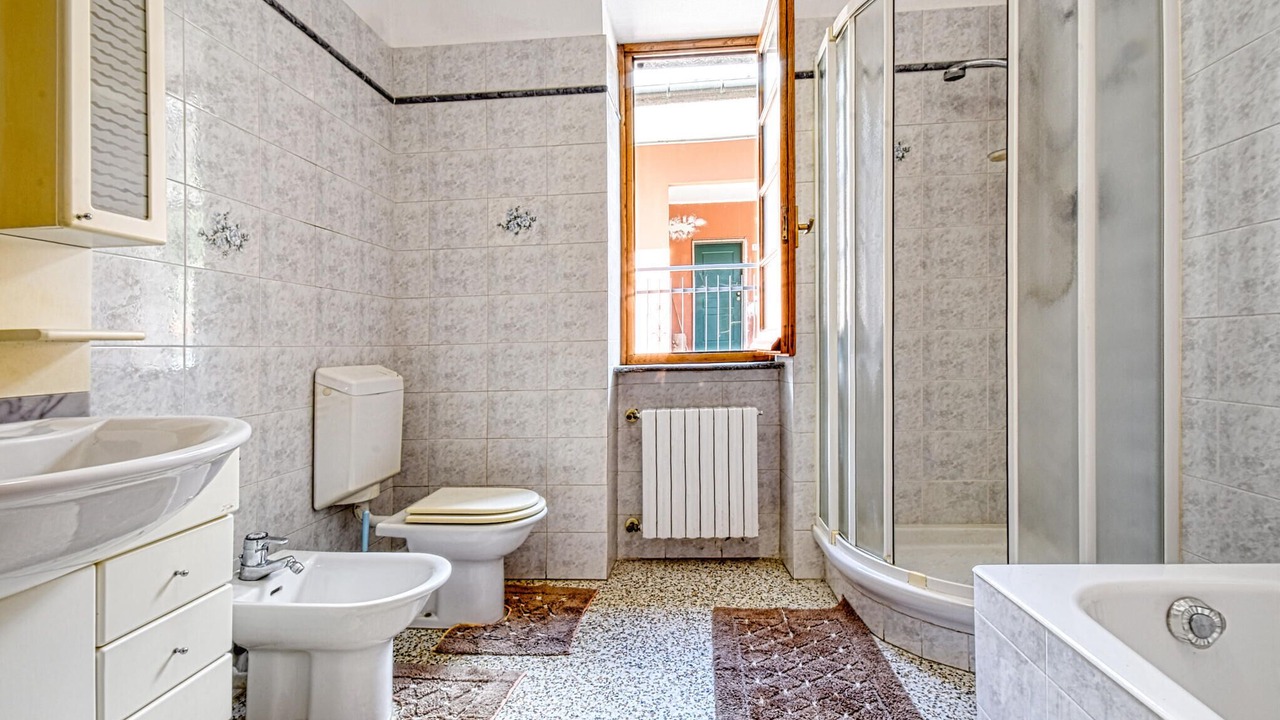 Photo of Bathroom in Ne