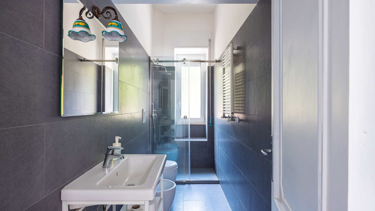 Photo of Bathroom in Bacoli