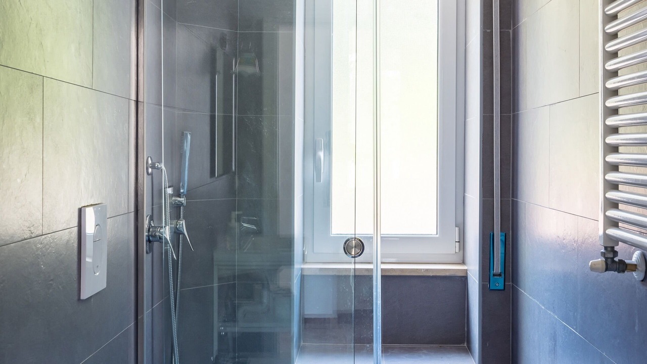 Photo of Bathroom in Bacoli
