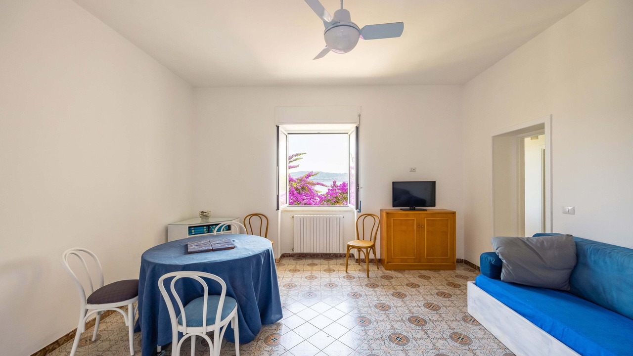 Photo of Livingroom in Bacoli