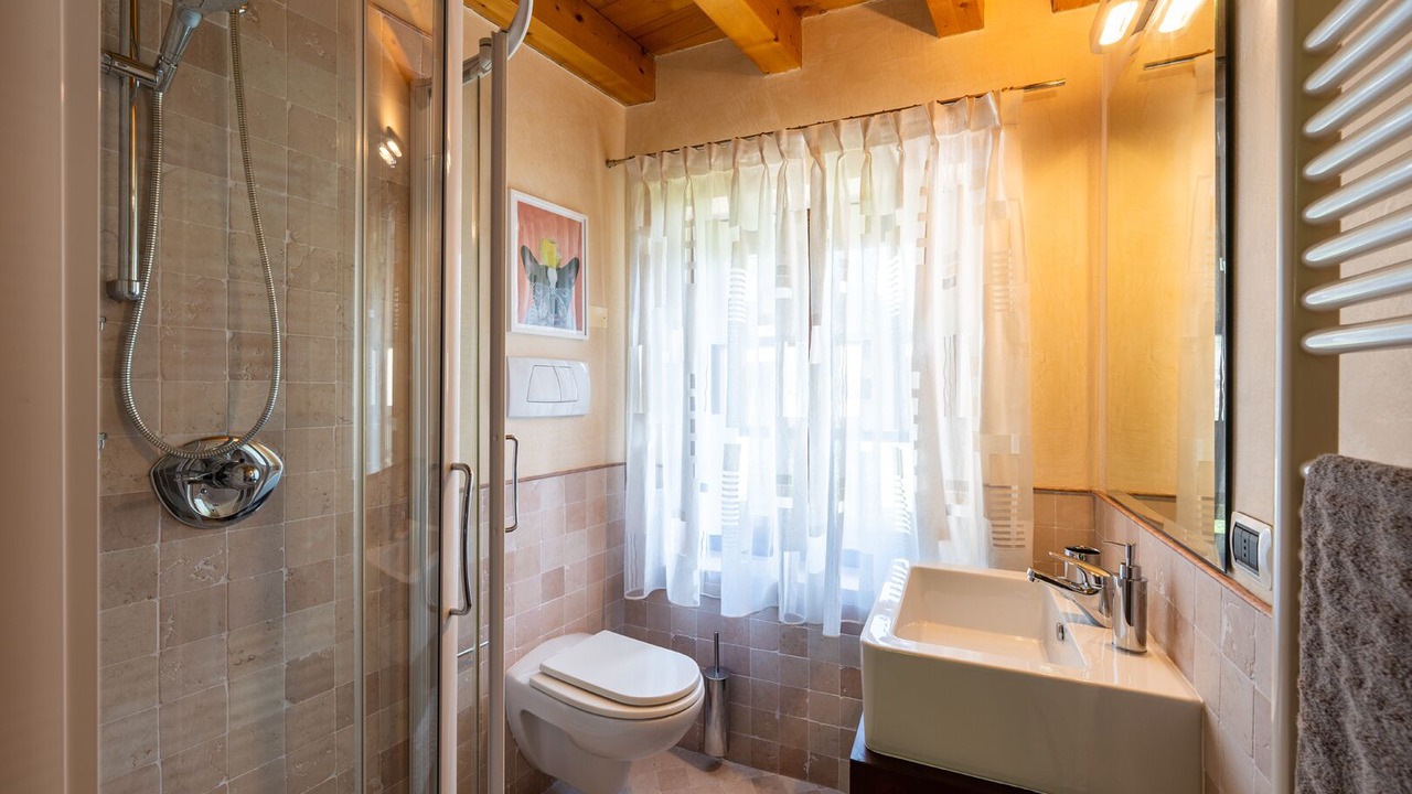Photo of Bathroom in Gargnano
