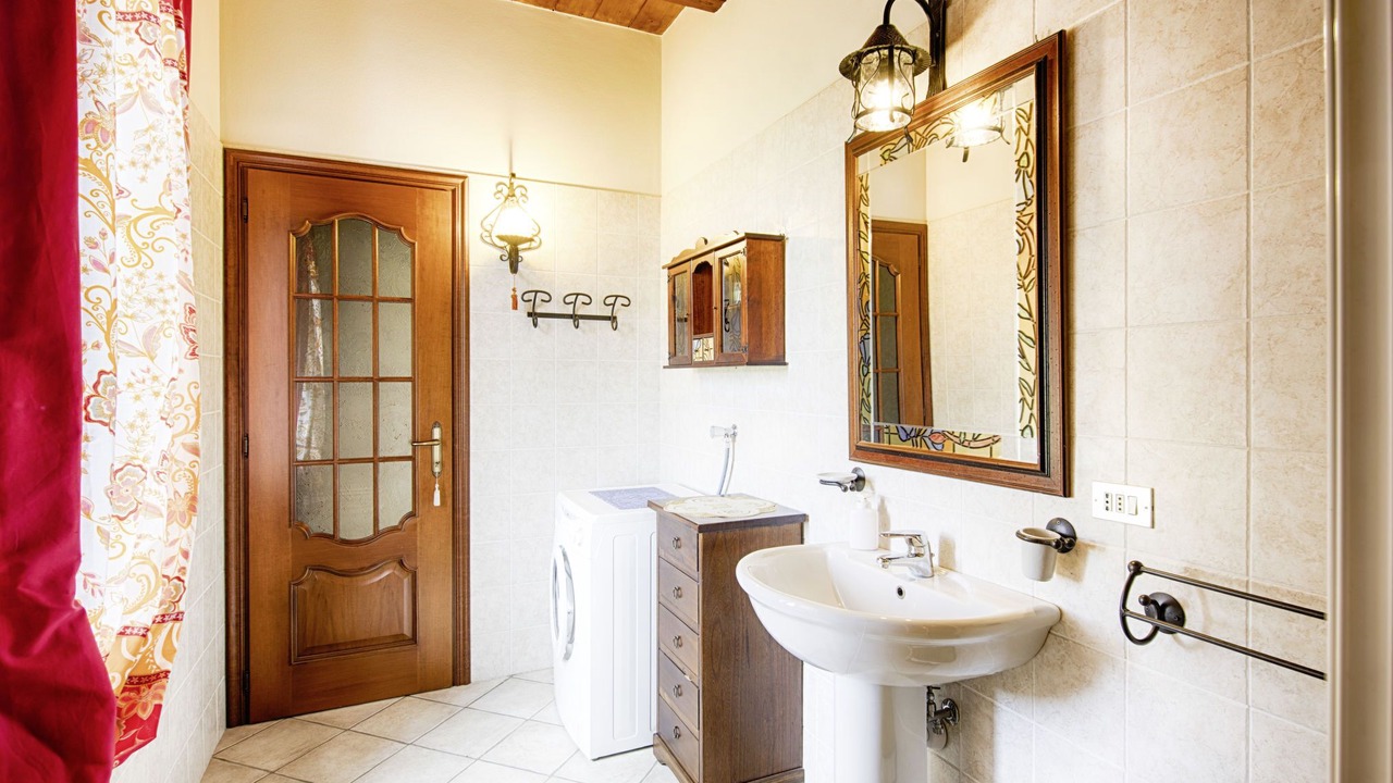 Photo of Bathroom in San Damiano dʼAsti