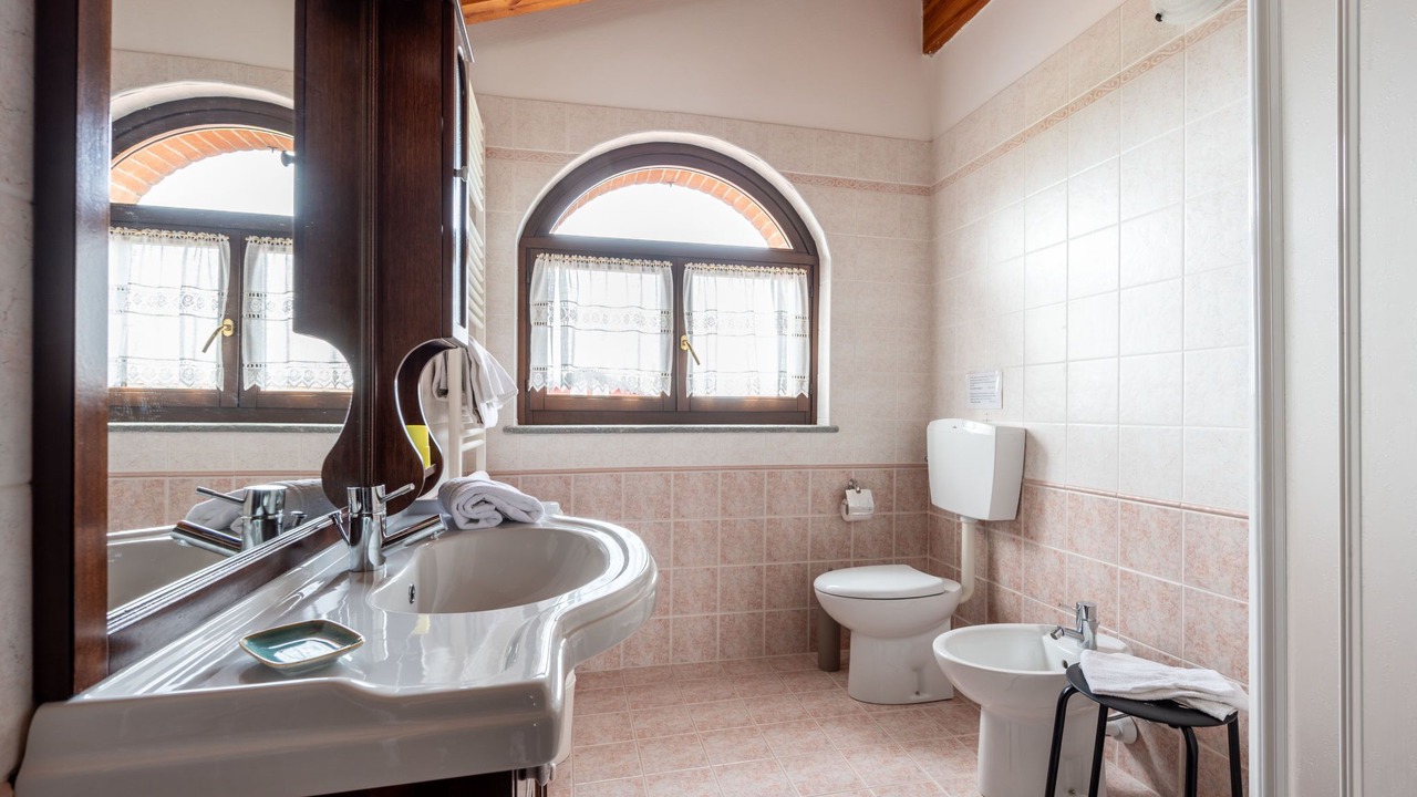 Photo of Bathroom in Barolo
