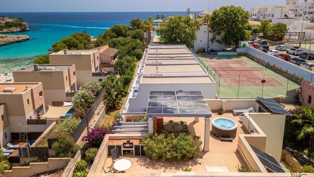 Photo of Others in Cala Anguila-Cala Mendia