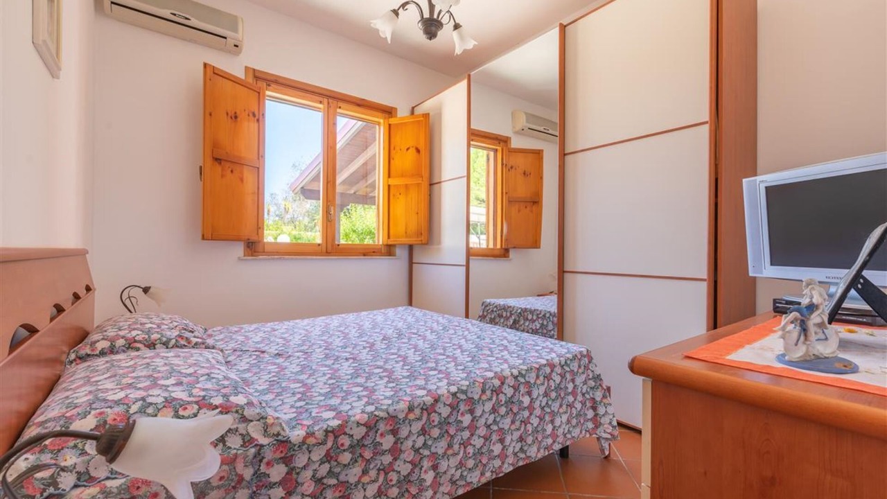 Photo of Bedroom in Torre Specchia Ruggeri