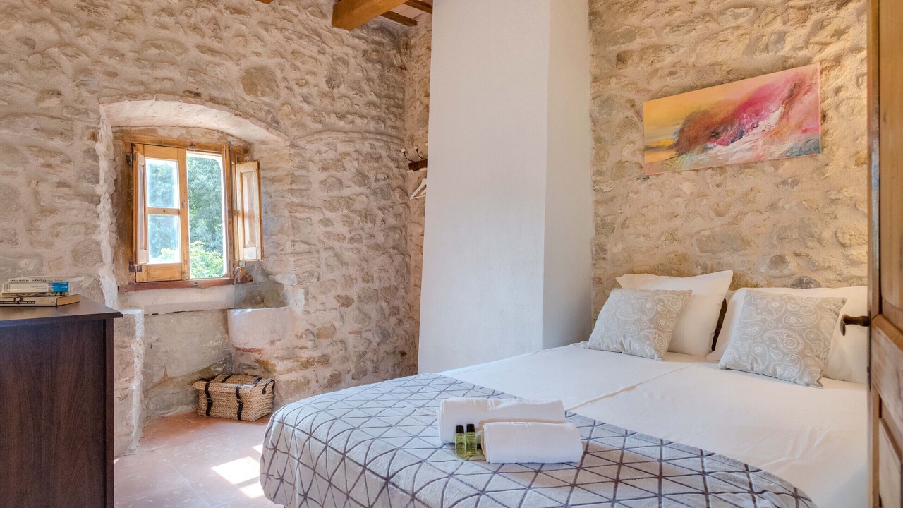 Photo of Bedroom in Sant Jordi Desvalls