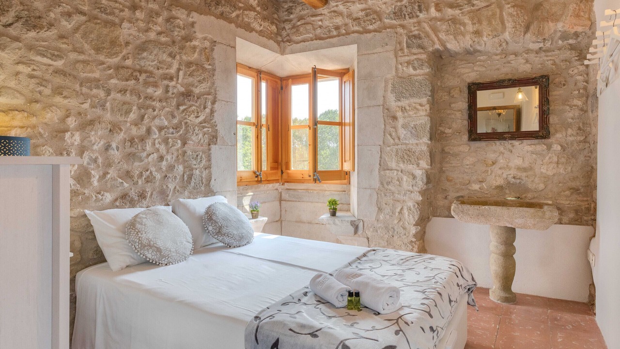 Photo of Bedroom in Sant Jordi Desvalls