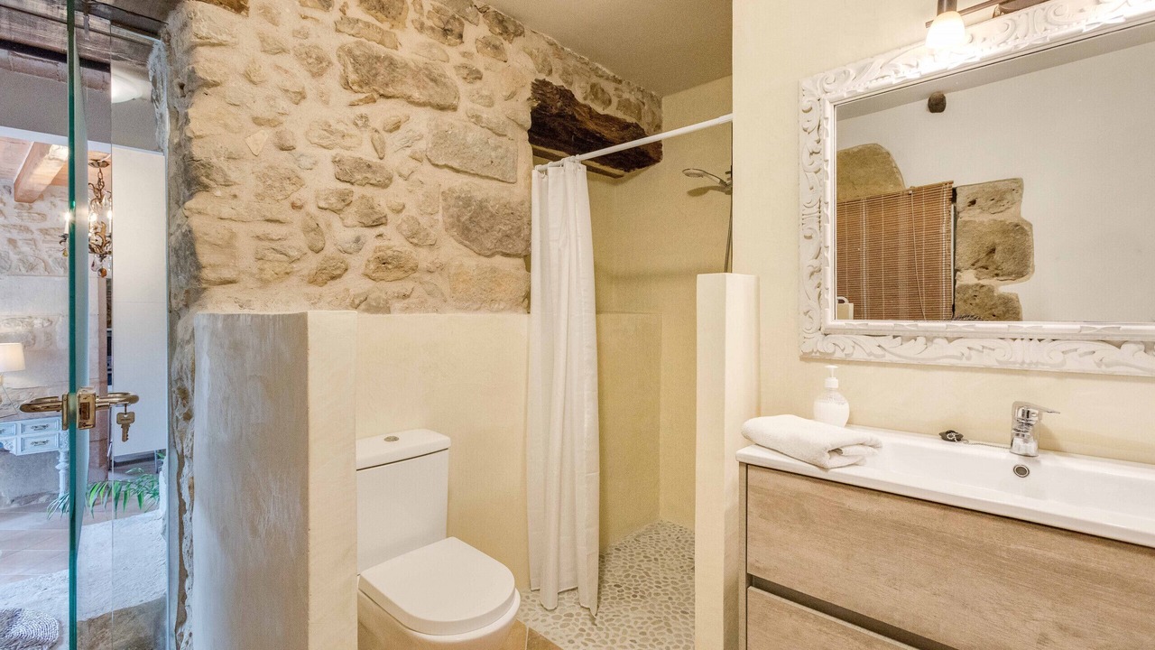 Photo of Bathroom in Sant Jordi Desvalls