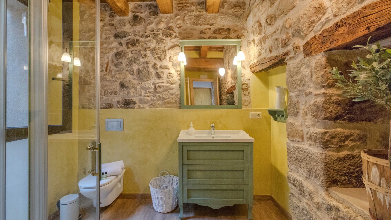Photo of Bathroom in Sant Jordi Desvalls