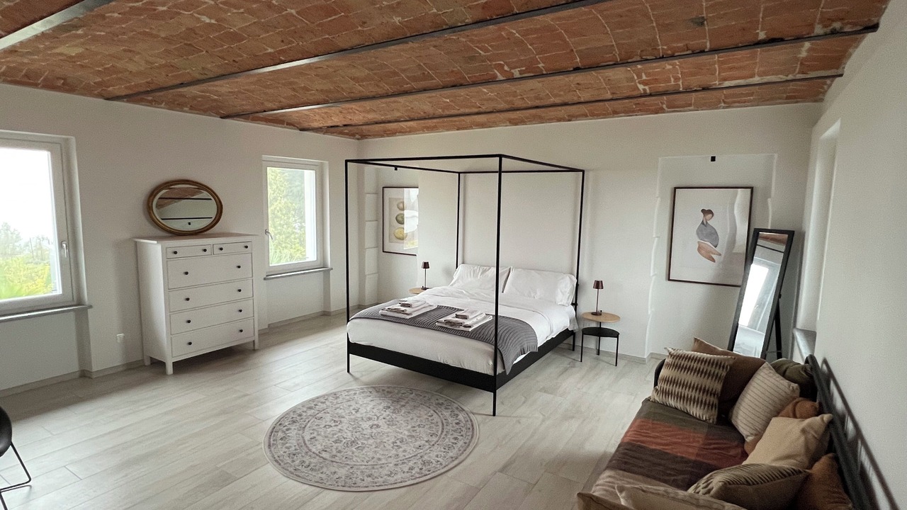 Photo of Bedroom in Costigliole d'Asti
