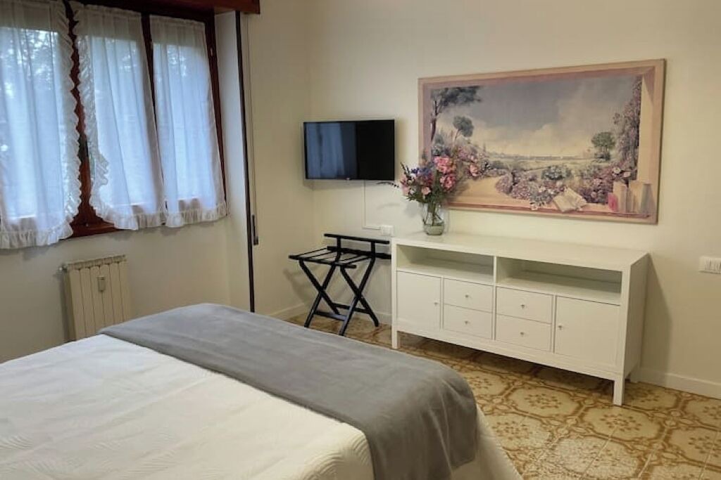 Photo of Bedroom in Gardone Riviera