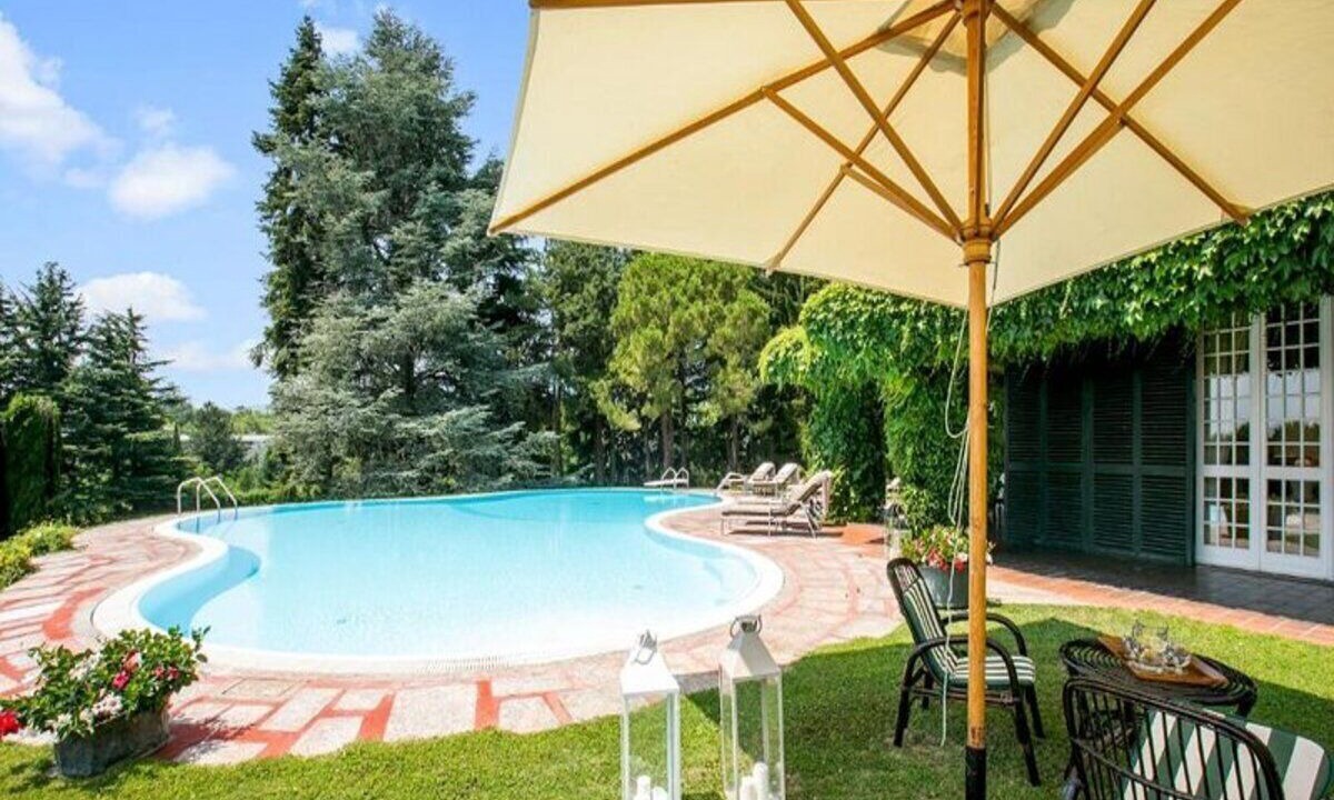 Photo of Outdoor in Carella