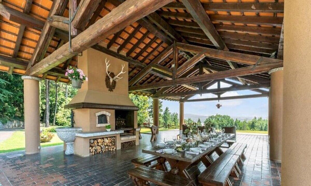 Photo of Outdoor in Carella