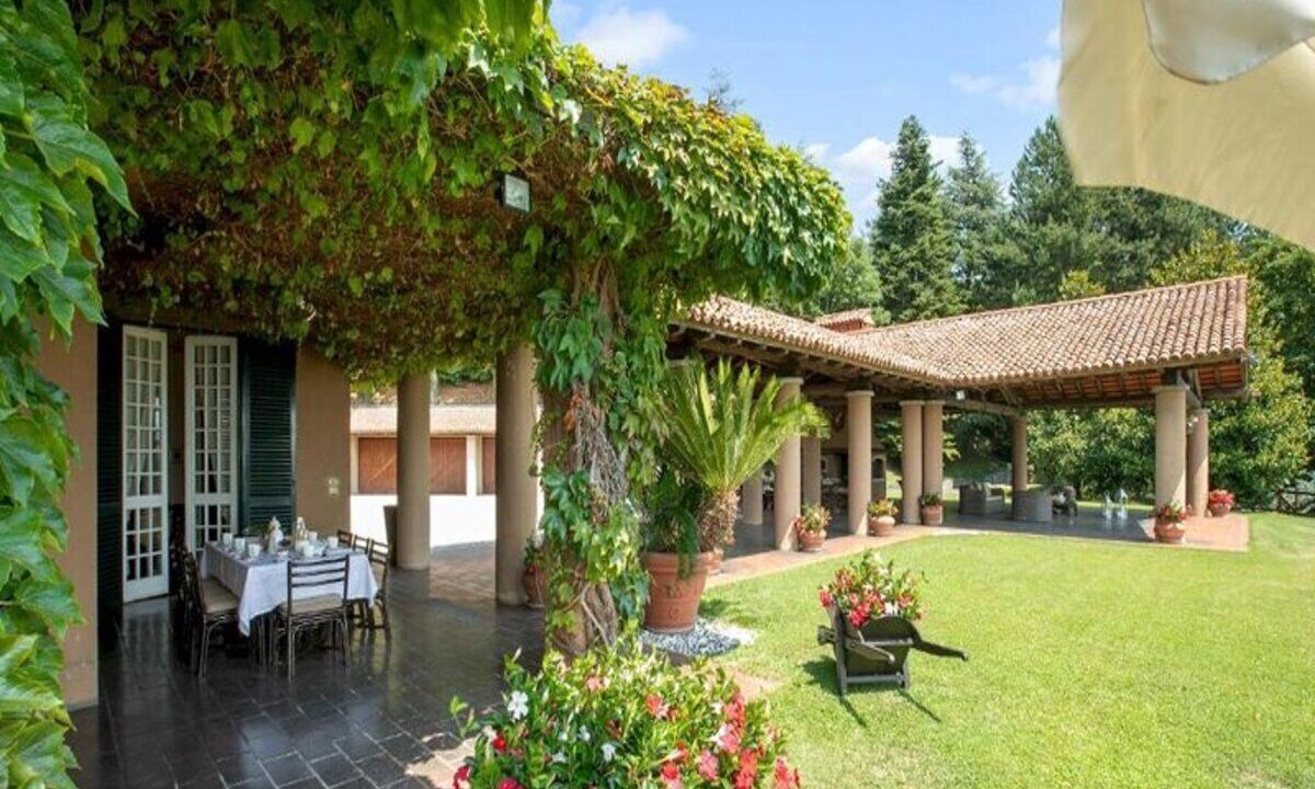 Photo of Outdoor in Carella