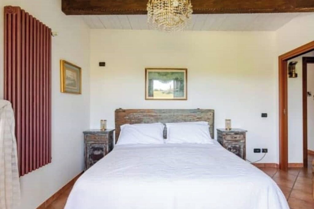 Photo of Bedroom in Neive