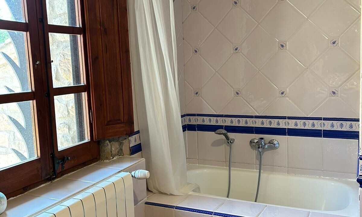 Photo of Bathroom in Aguilar de Segarra