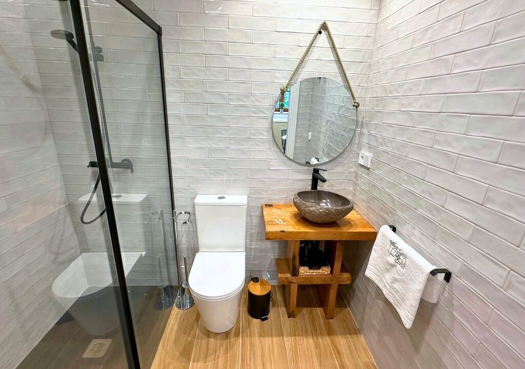 Photo of Bathroom in Panes