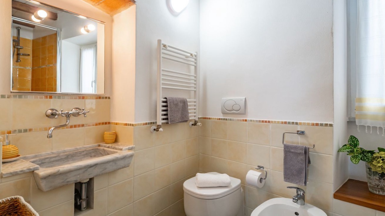 Photo of Bathroom in Arcola