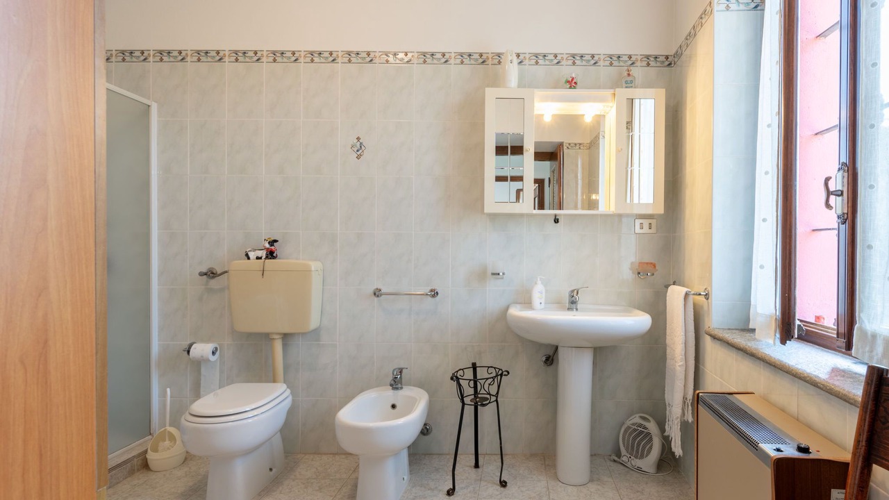 Photo of Bathroom in Penango