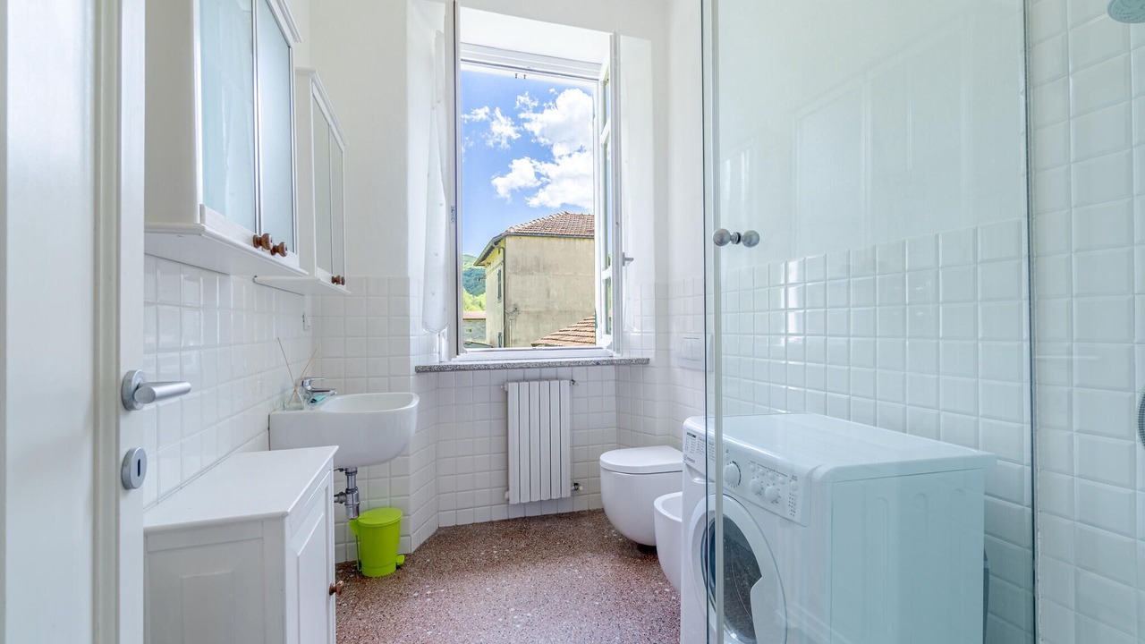 Photo of Bathroom in Loco