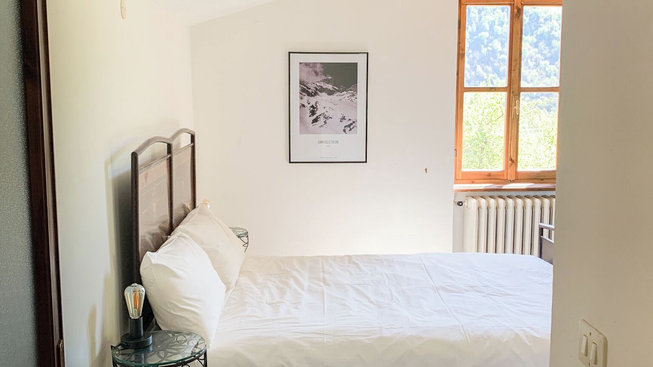 Photo of Bedroom in Roccaforte Mondovi