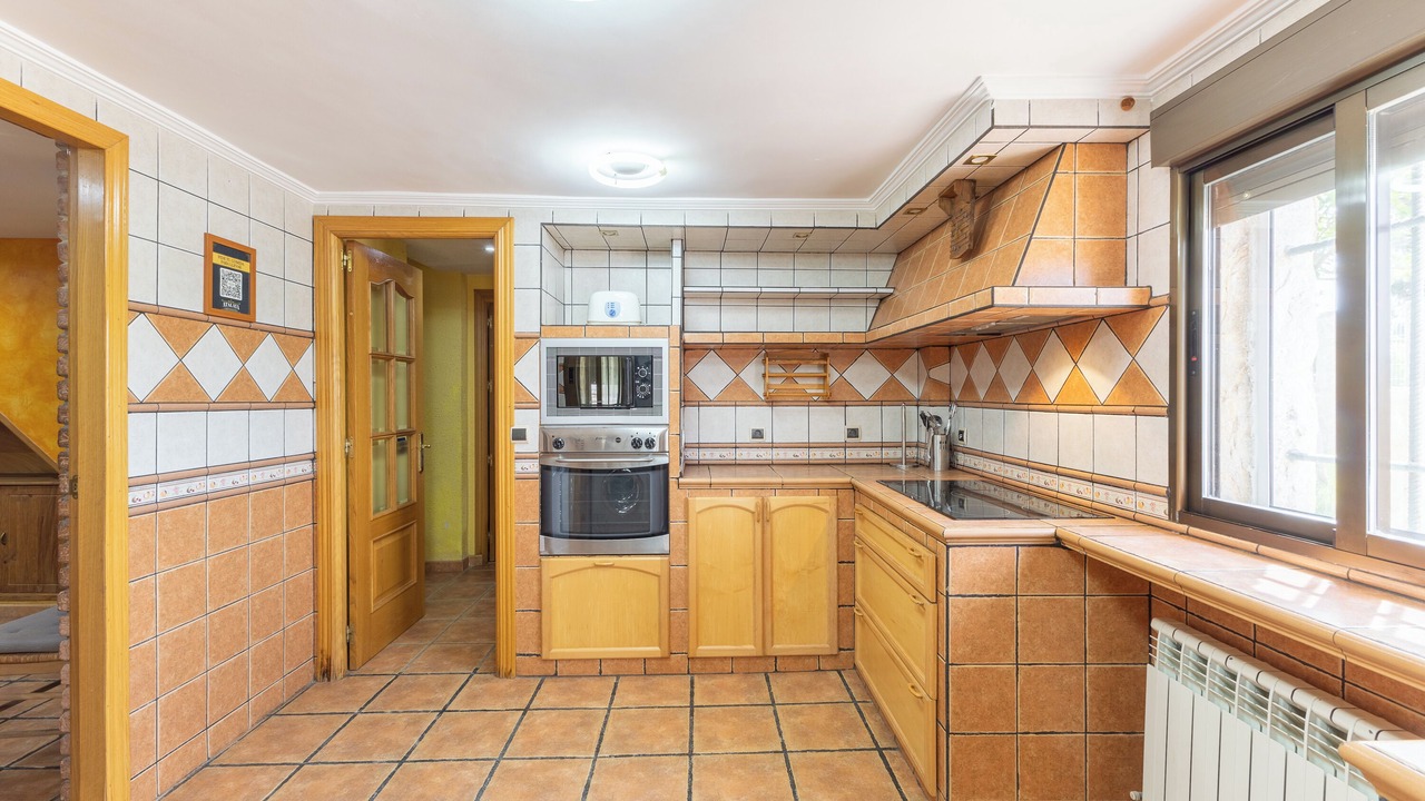 Photo of Kitchen in Fuentiduena de Tajo